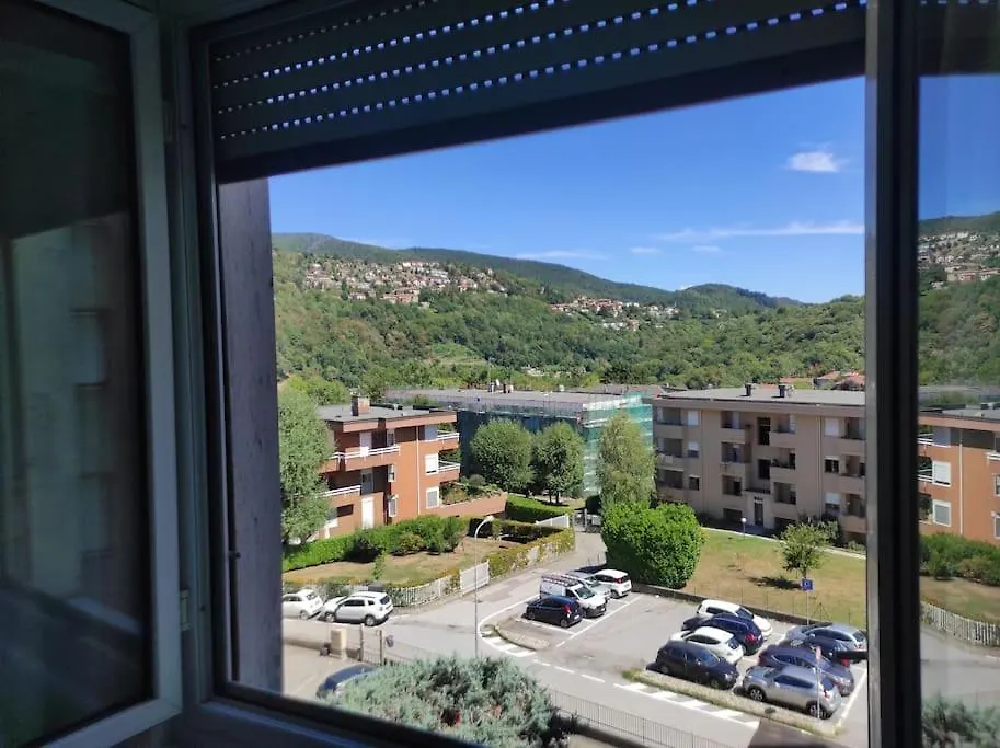 Trilocale Con Vista Panoramica Vicino A Como Villa Lipomo Italy